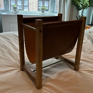 Magnolia Leather Magazine Holder